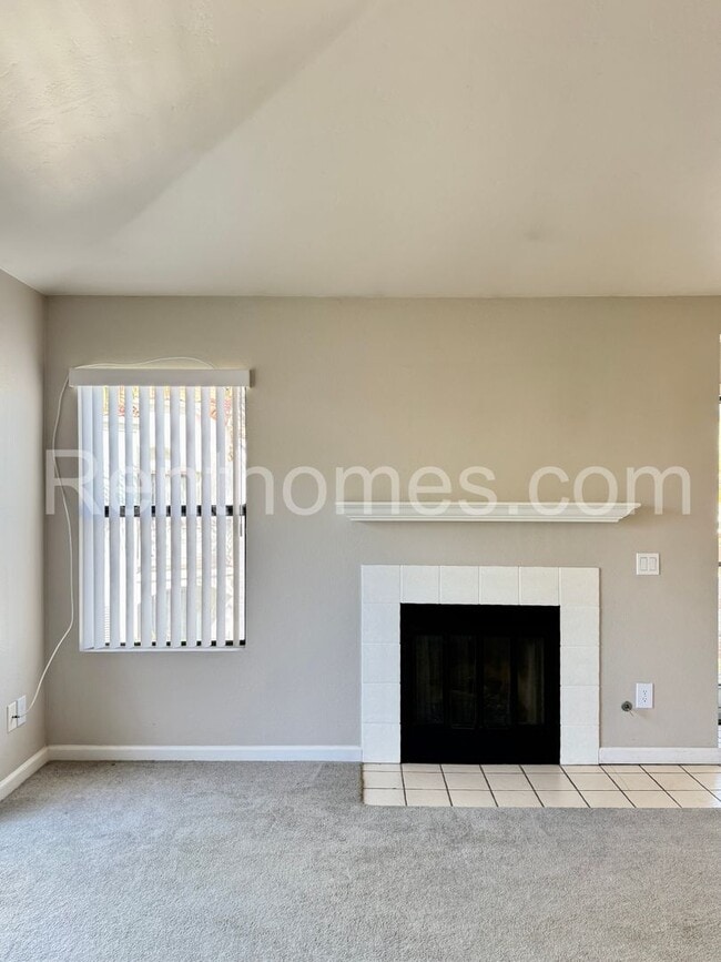 Photo - 9438 Twin Trails Dr Unidad 201