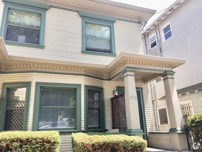 Building Photo - 5824-5826 Telegraph Ave Unit 5824 Rental
