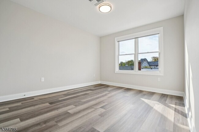 Photo - 246 Main St Unidad 201