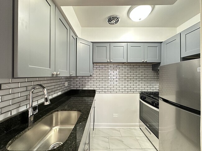 Photo - 6830 N Sheridan Rd Unit 452