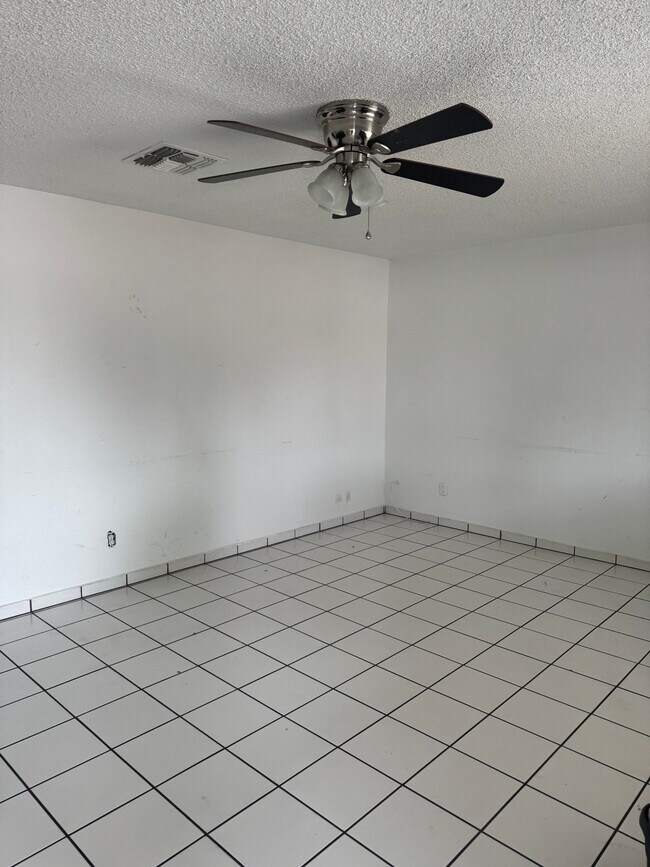 Photo - 7602 W Whitton Ave