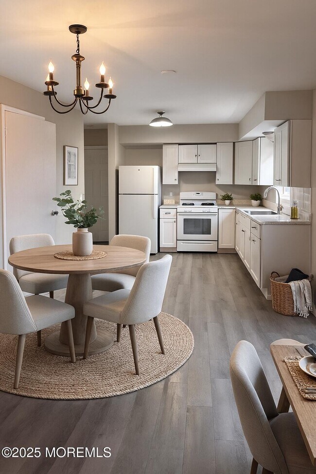 Photo - 512 Roosevelt Ave