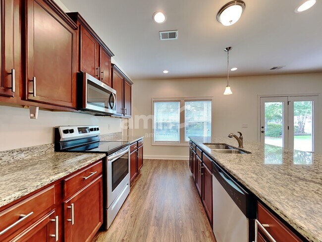 Photo - 100 Doral Blue Dr