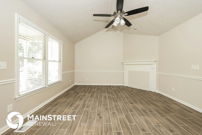 Photo - 4930 Cloverhill Dr