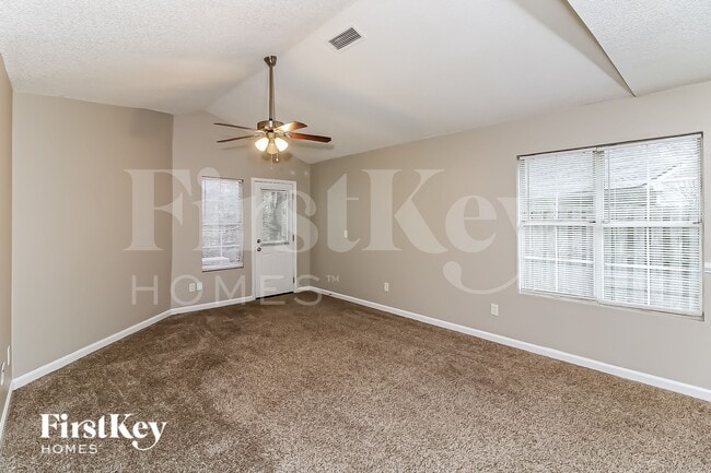 2165 Cottage Ct
