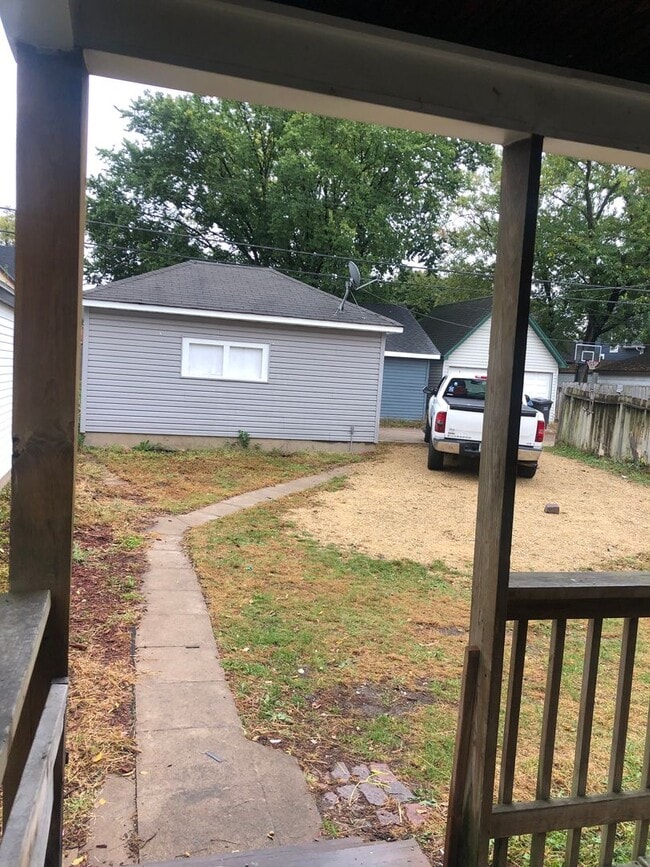 Photo - Coming up 3br Single house