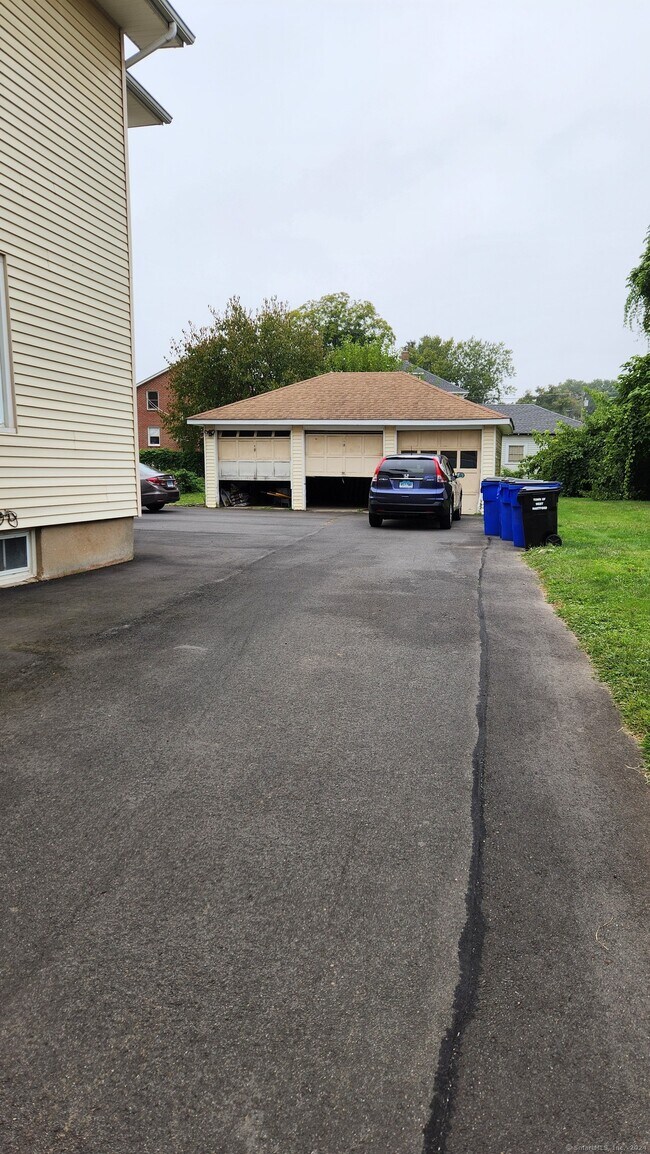 99 Beverly Rd Apartment Unit 3 West Hartford, CT