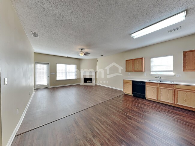 Photo - 2006 Farm Hill Ct