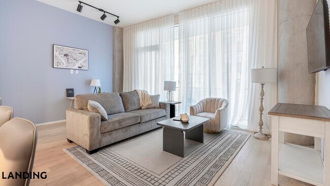 Building Photo - 143 E Commerce St