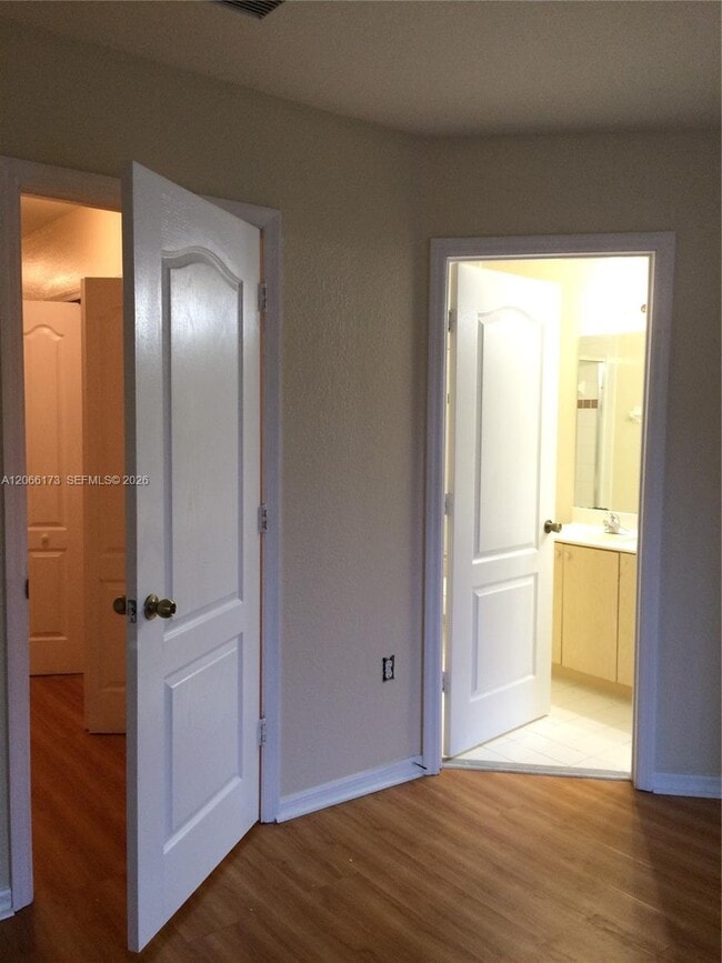 Photo - 12846 SW 31st St Unidad 135