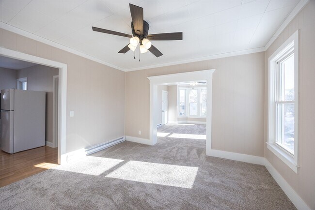 Photo - 584 Mt Hope St Unidad 2