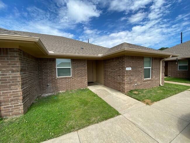 Photo - 4287 Castlegate Dr Unit 4287