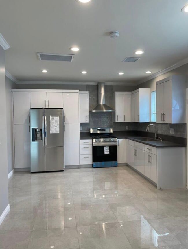 Photo - 16242 Londelius St