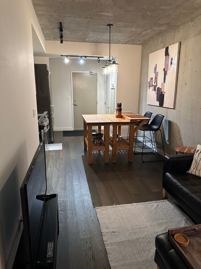 Photo - 224 Lyon St N Unit 715