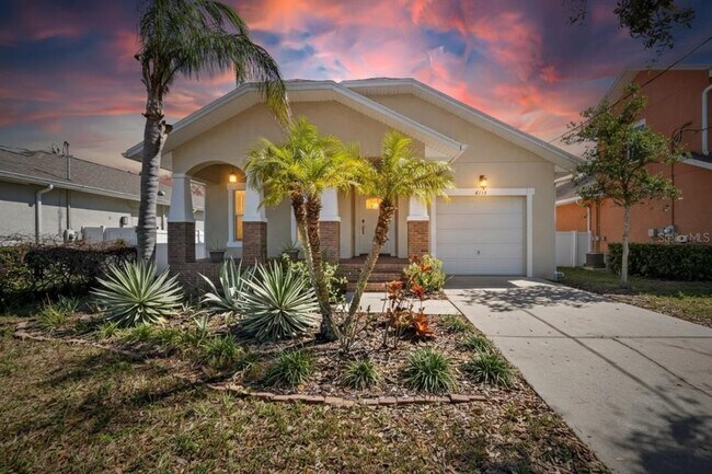 Photo - 6510 S Himes Ave