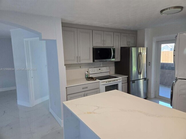 Photo - 1101 NE 23rd Pl