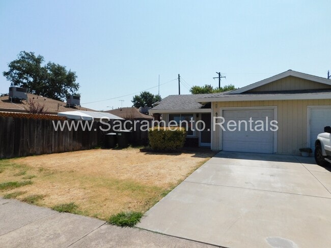 Building Photo - Orangevale 2bd/1ba Duplex with Garage