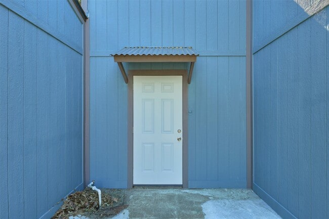 Photo - 26 Harbour Row Dr