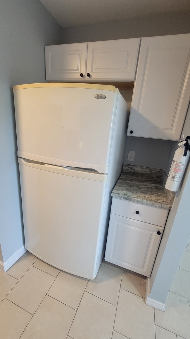 Photo - 720 S New Rd