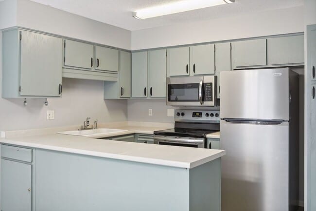 Photo - Lovely 4BR 2BA Townhome in Coon Rapids