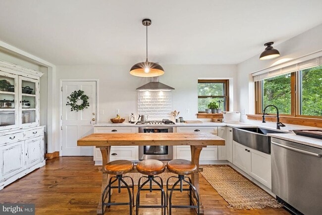 Photo - 35299 Snickersville Turnpike