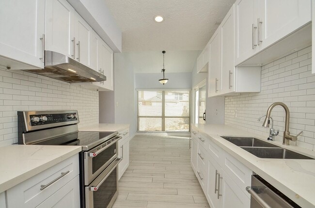 Building Photo - 12625 Memorial Dr