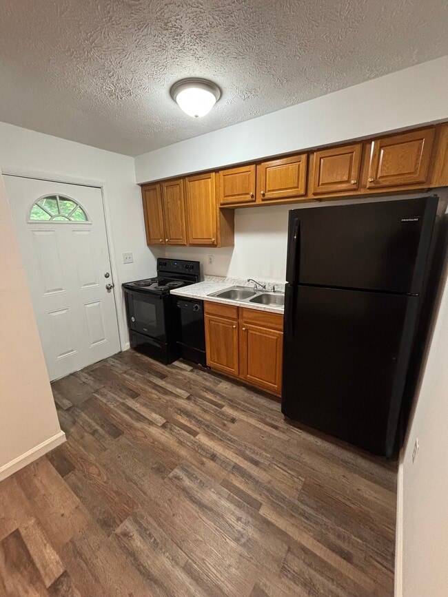 Photo - 4954 Hendron Rd