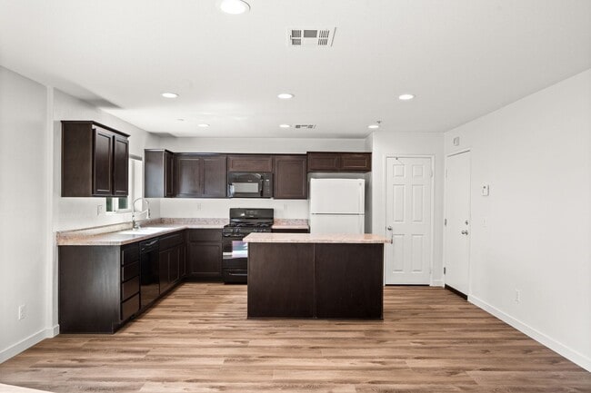 Photo - 6997 Alderwood Dr