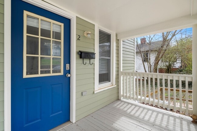 Photo - Updated Asheville Apartment Unidad Apt #2