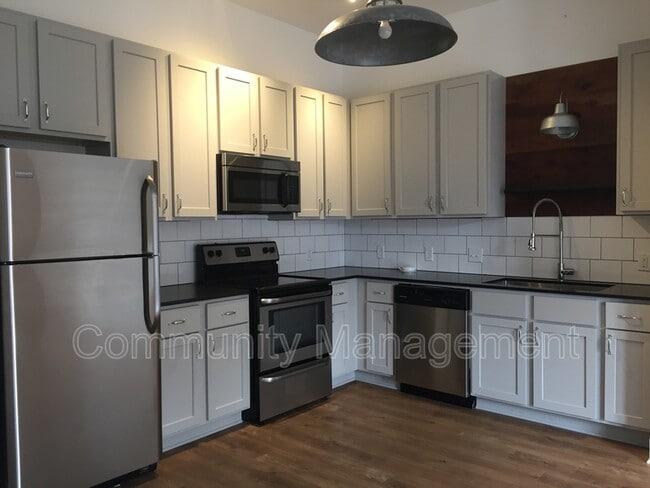 Photo - 255 E Boyd Dr