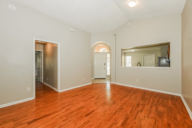 Photo - 2877 Sutton Estates Cir N