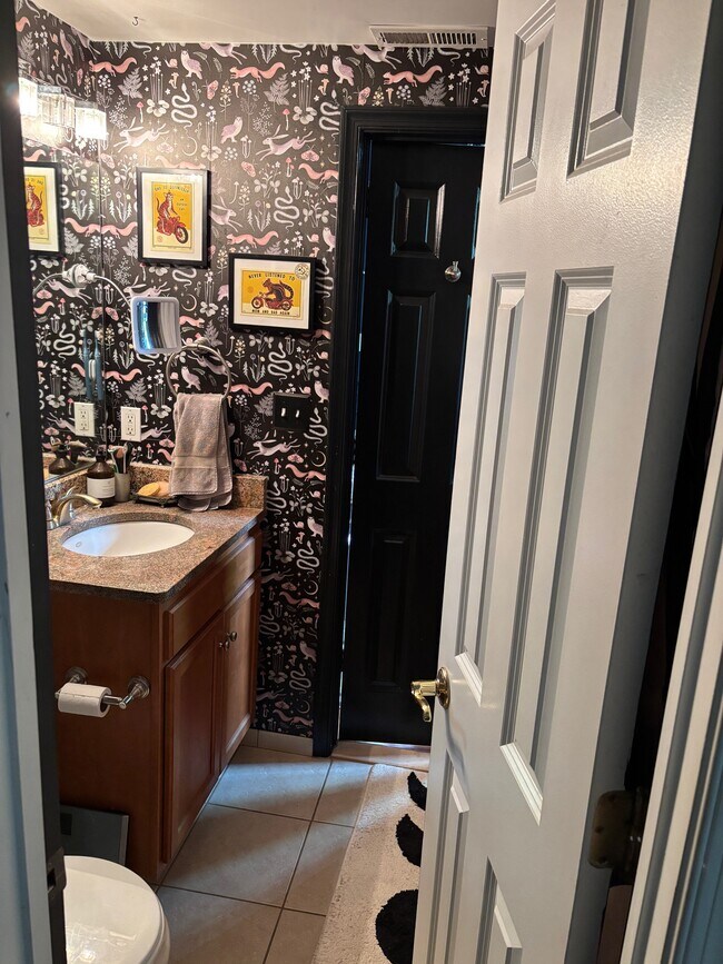 Photo - 1012 N St NW Unit 2B