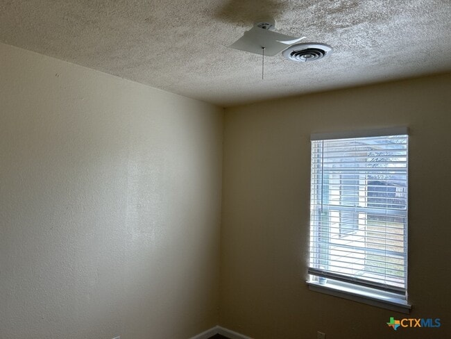 Photo - 1208 Ridgemont Dr