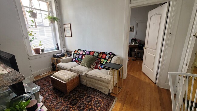 Photo - 421 W Grace St Unit 102