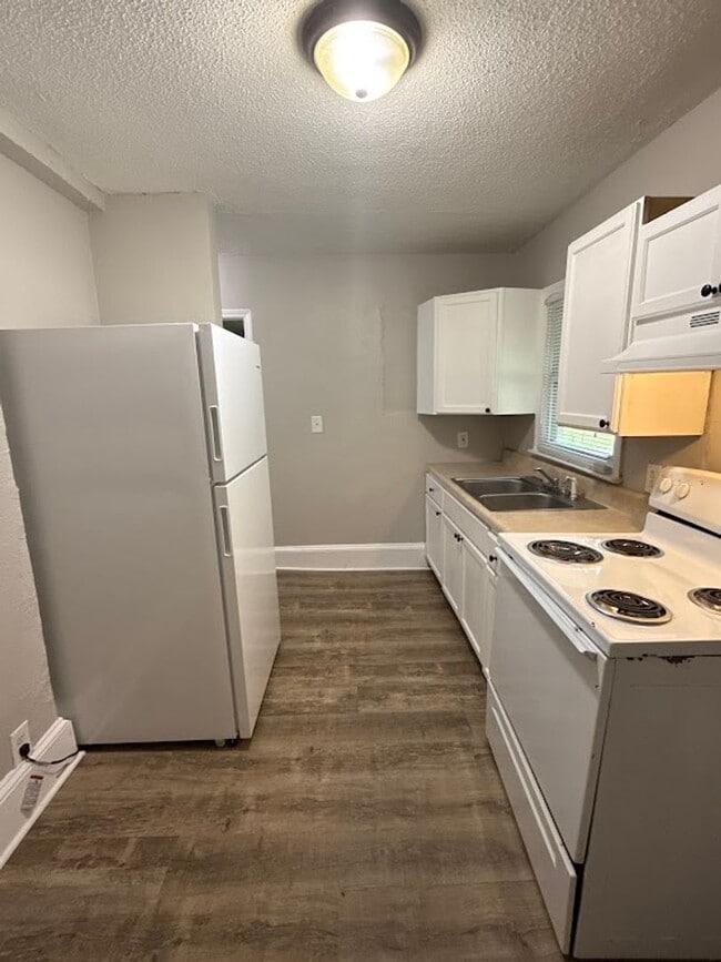 Photo - 3 Bed 1 Bath in Atlanta! $500 off for the ...