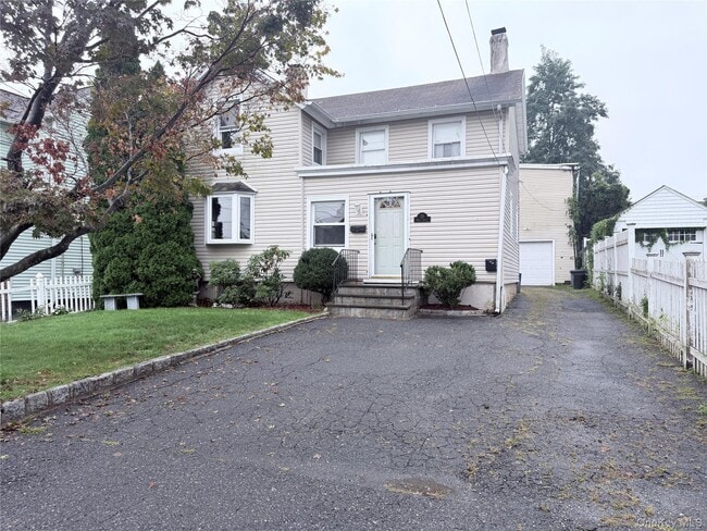 Building Photo - 20 Devoe St