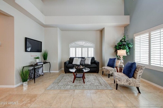 Photo - 1120 S Ash Ave Unidad 1004