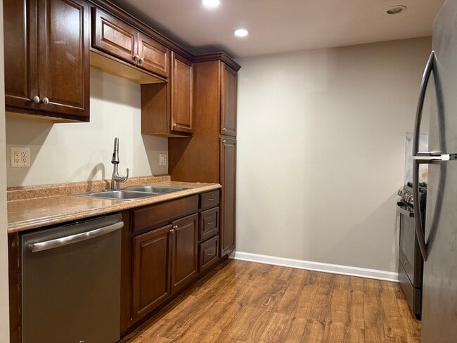 Photo - 154 E Bailey Rd Unit G