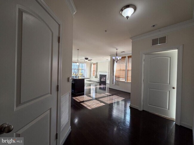 Photo - 13723 Neil Armstrong Ave Unidad 209