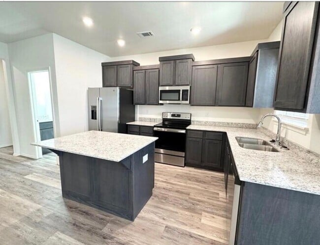 Photo - 4223 W Santa Fe St Unit 4223 W Santa Fe #2