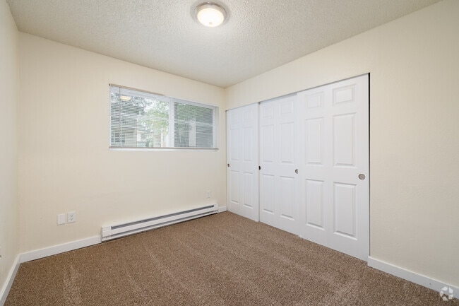 3BR, 2BA - 1,100SF - Bedroom