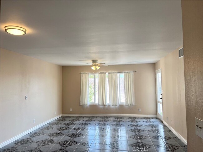 Photo - 1725 Neil Armstrong St