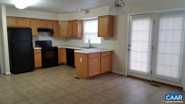 Photo - 706 Holly Hill Dr