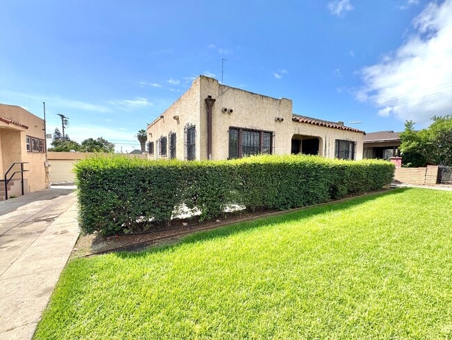 Photo - 3827-3829 1/2 National Avenue Unit 3829