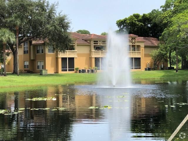 Building Photo - 4807 Via Palm Lakes Unit 480 Rental