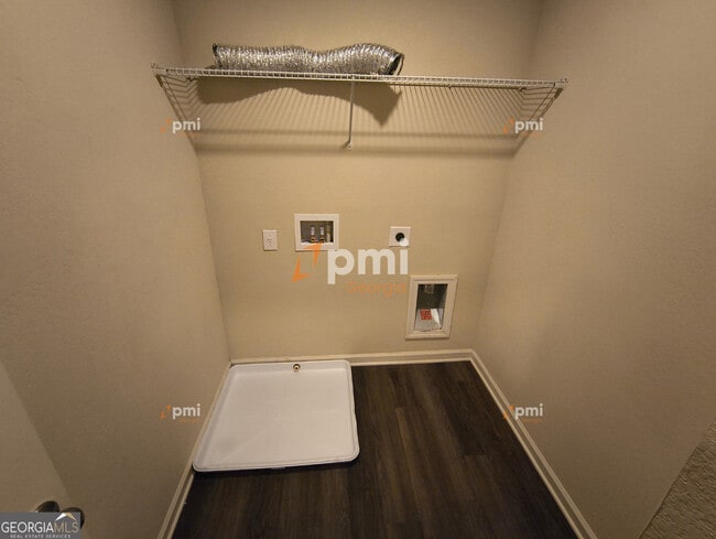 Photo - 209 Oliver Dr