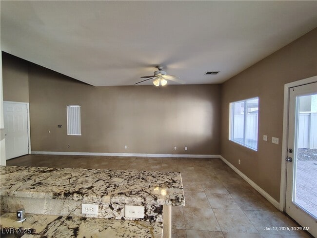 Photo - 5951 Gentleslope St