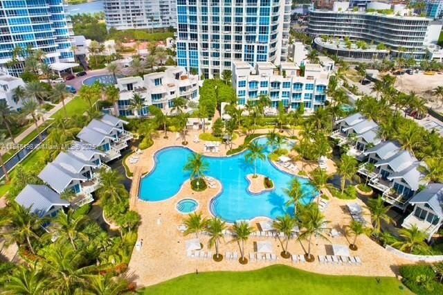 Building Photo - 50 South Pointe Dr Unit 704 Rental