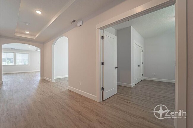 Photo - 2001 SE 13th St