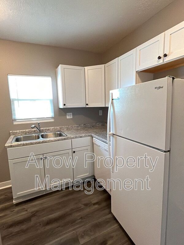 Photo - 3032 Y St